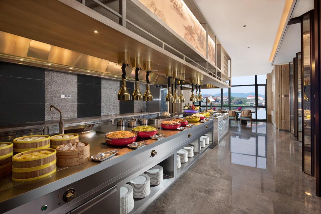 Holiday Inn & Suites Sanya Yalong Bay Eksteriør billede